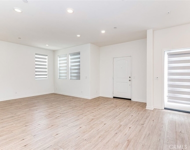14022 Bay Street - Photo Thumbnail 7