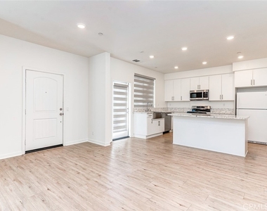 14022 Bay Street - Photo Thumbnail 13
