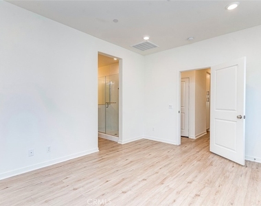 14022 Bay Street - Photo Thumbnail 17