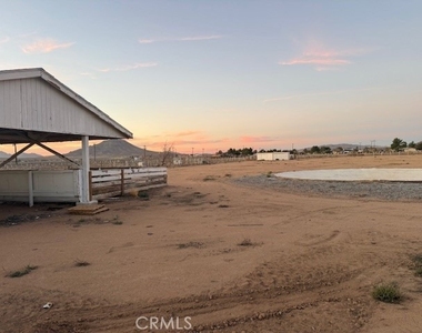 16100 Navajo Road - Photo Thumbnail 39