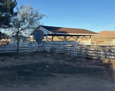 16100 Navajo Road - Photo Thumbnail 35