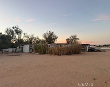 16100 Navajo Road - Photo Thumbnail 5