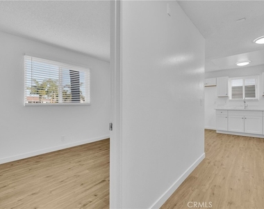3864 35th Street - Photo Thumbnail 8