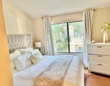 416 Deerfield - Photo Thumbnail 10
