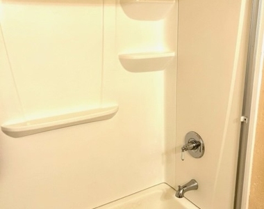 416 Deerfield - Photo Thumbnail 5