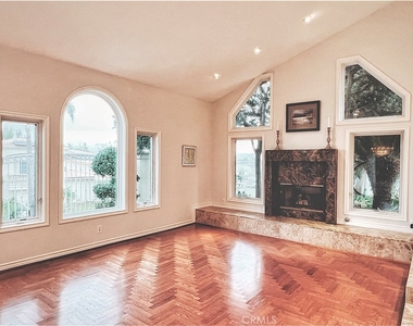 289 S Owens Drive - Photo Thumbnail 3