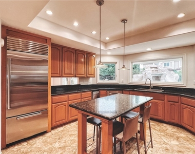 289 S Owens Drive - Photo Thumbnail 9