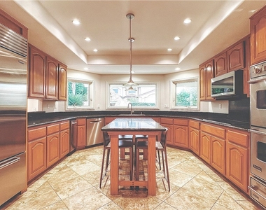 289 S Owens Drive - Photo Thumbnail 7