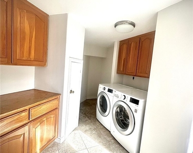 289 S Owens Drive - Photo Thumbnail 32