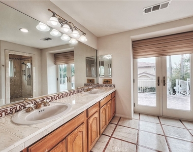 289 S Owens Drive - Photo Thumbnail 19