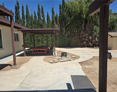 7215 Lyons - Photo Thumbnail 3