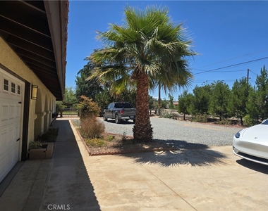 7215 Lyons - Photo Thumbnail 1