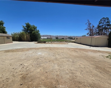 7215 Lyons - Photo Thumbnail 2