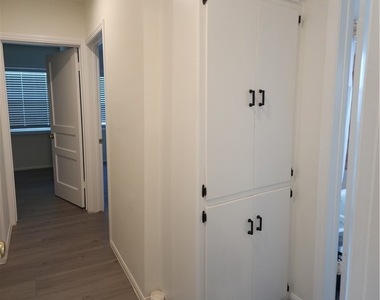1310 Mayflower Avenue - Photo Thumbnail 15