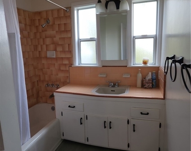 1310 Mayflower Avenue - Photo Thumbnail 16