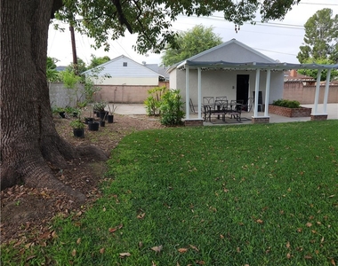 1310 Mayflower Avenue - Photo Thumbnail 5