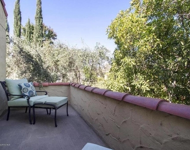 1064 Linda Vista Avenue - Photo Thumbnail 18