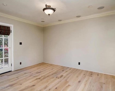 1064 Linda Vista Avenue - Photo Thumbnail 11