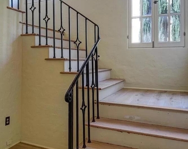 1064 Linda Vista Avenue - Photo Thumbnail 12