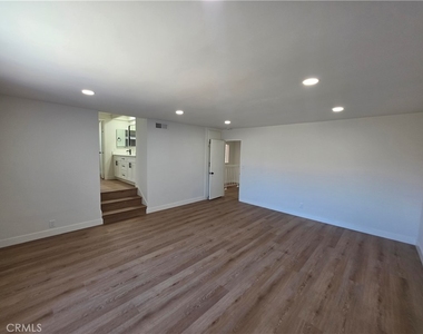 8831 Sailport Drive - Photo Thumbnail 35