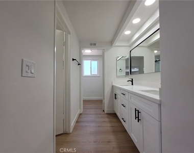 8831 Sailport Drive - Photo Thumbnail 37