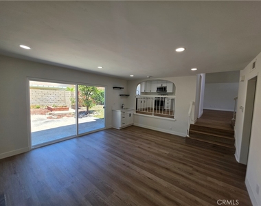 8831 Sailport Drive - Photo Thumbnail 15