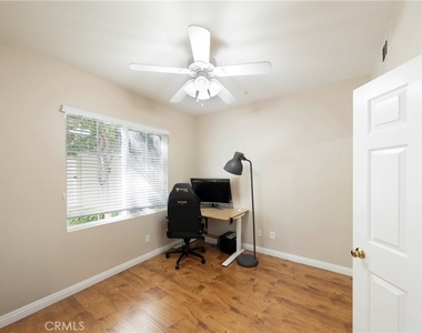 907 Somerville - Photo Thumbnail 7