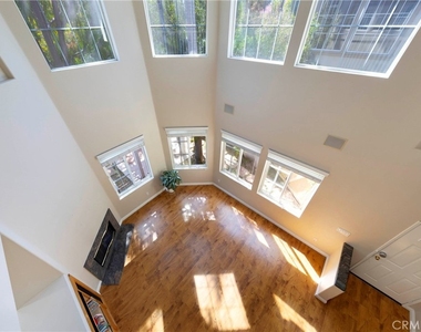907 Somerville - Photo Thumbnail 15
