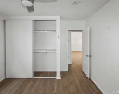 1010 E 32nd - Photo Thumbnail 13