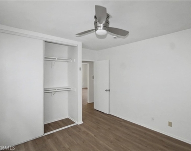 1010 E 32nd - Photo Thumbnail 12