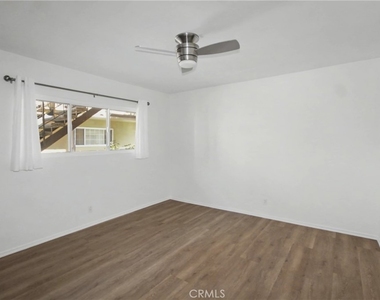 1010 E 32nd - Photo Thumbnail 16