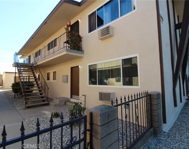 1010 E 32nd - Photo Thumbnail 21