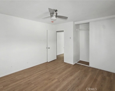 1010 E 32nd - Photo Thumbnail 17