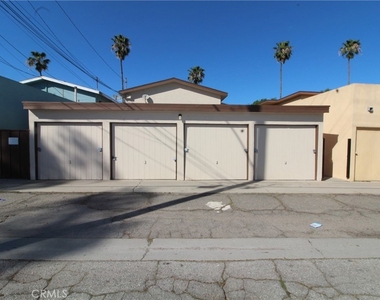 1010 E 32nd - Photo Thumbnail 19