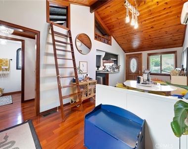 2642 Westminster Place - Photo Thumbnail 9