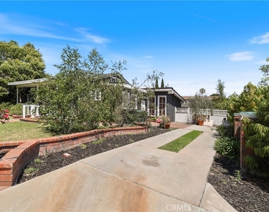 2642 Westminster Place - Photo Thumbnail 3