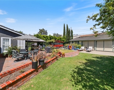 2642 Westminster Place - Photo Thumbnail 31