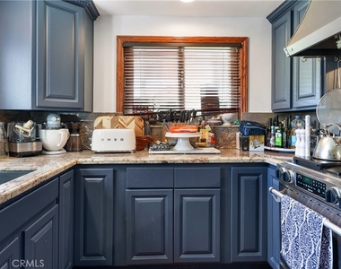 2642 Westminster Place - Photo Thumbnail 12