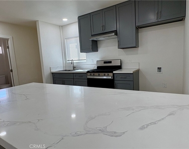 296 N Allen - Photo Thumbnail 12
