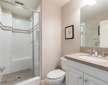 70 Somerton - Photo Thumbnail 6