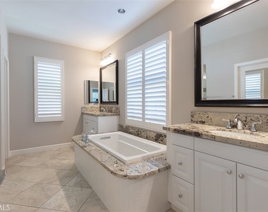 70 Somerton - Photo Thumbnail 12