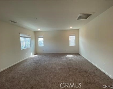 5945 Silveira Street - Photo Thumbnail 12