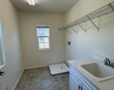 5945 Silveira Street - Photo Thumbnail 8