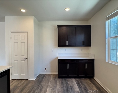 5945 Silveira Street - Photo Thumbnail 7