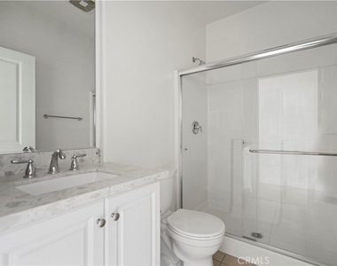 217 Wicker - Photo Thumbnail 7