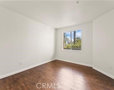 2960 Champion Way - Photo Thumbnail 11