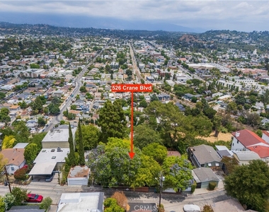 526 Crane - Photo Thumbnail 22