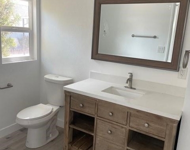12472 Woodlawn - Photo Thumbnail 5