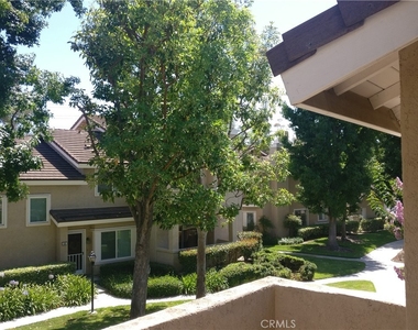 180 Greenmoor - Photo Thumbnail 4