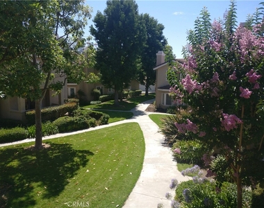 180 Greenmoor - Photo Thumbnail 13